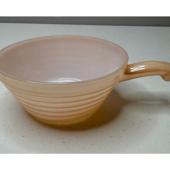 Vintage Fire King Peach Luster Beehive Ovenware Handled Soup Bowl Anchor Hocking - Picture 2 of 8